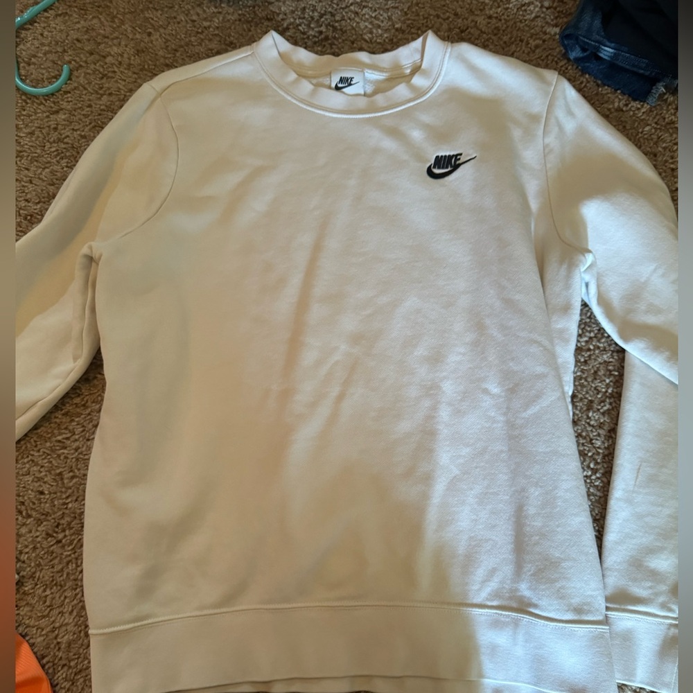 white nike crew neck. size medium